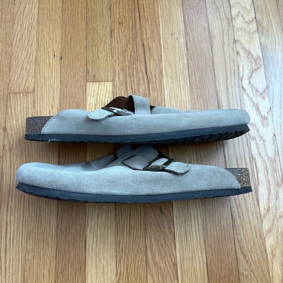 White Mountain Bari Signature Comfort-Molded Footbed Clog in Taupe Suede - Picture 5 of 8